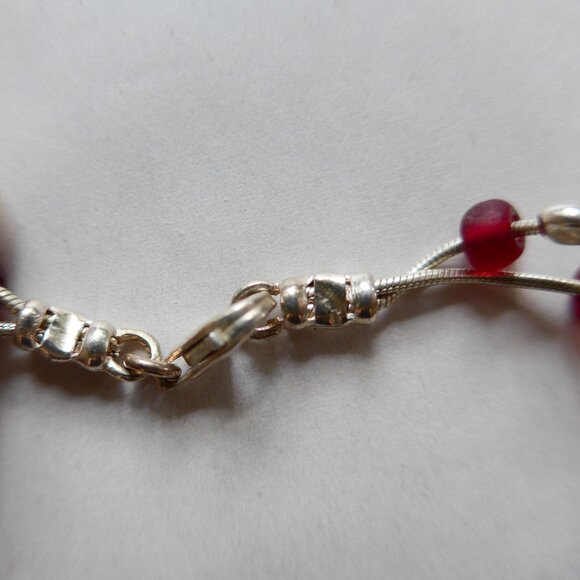 Silver Necklace with magenta glass beads - Picture 8 of 10